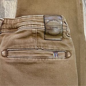 Zara Chinos Premium Collection